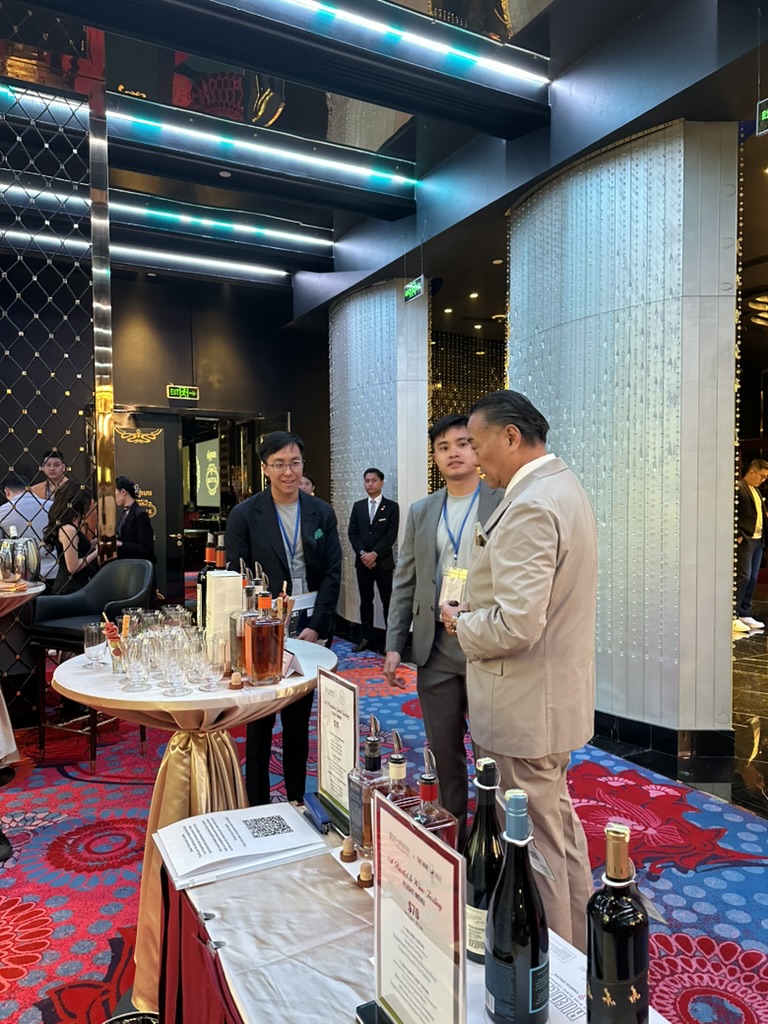 84E6F3F7-6B44-41D6-A6DF-9D0C14284F32_1_105_c